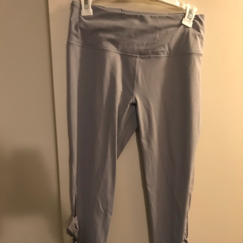 Victoria’s Secret Sport knockout tights
